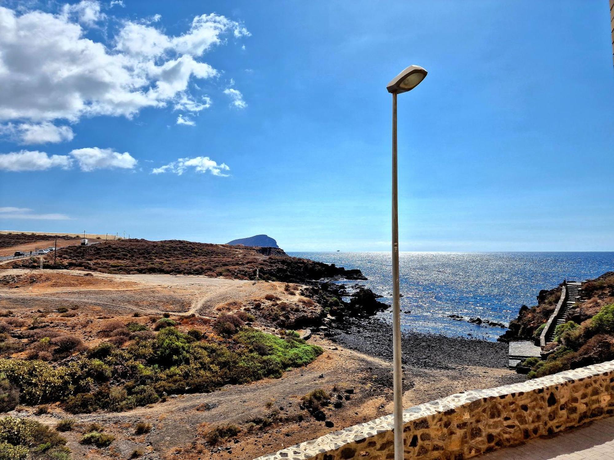 Las Rocas By The Ocean, Wifi And Sea View لوس أبريغوس المظهر الخارجي الصورة